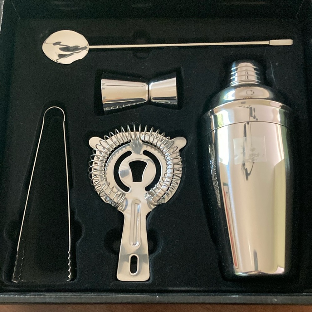 NEW Silver Cocktail Shaker Set